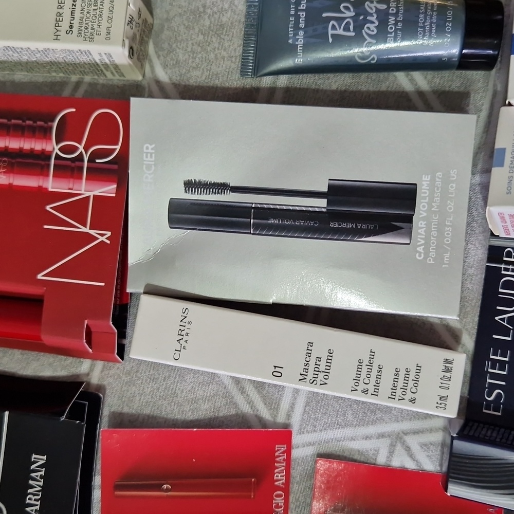 Huge designer sample bundle. 31 new items. RITUALS, CLARINS, MAC, NARS, ARMANI, - Picture 10 of 12